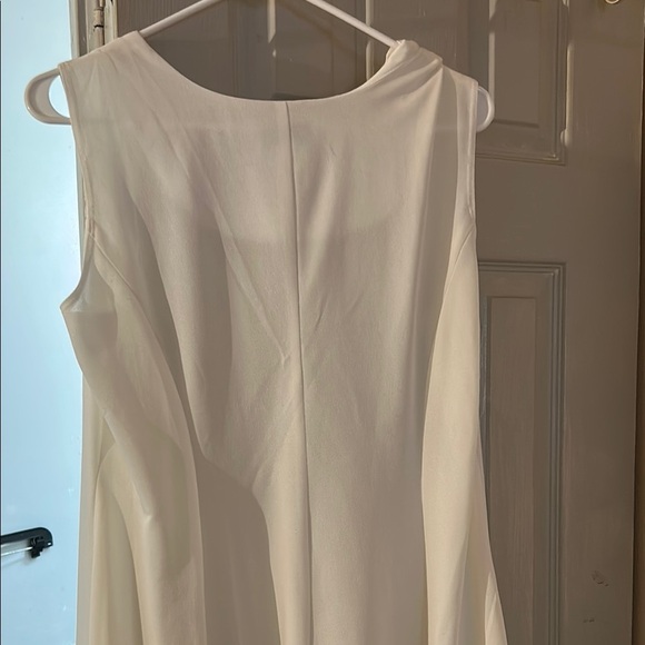 Ashley Stewart White Asymmetrical Cut Out Tank Top - Picture 3 of 4